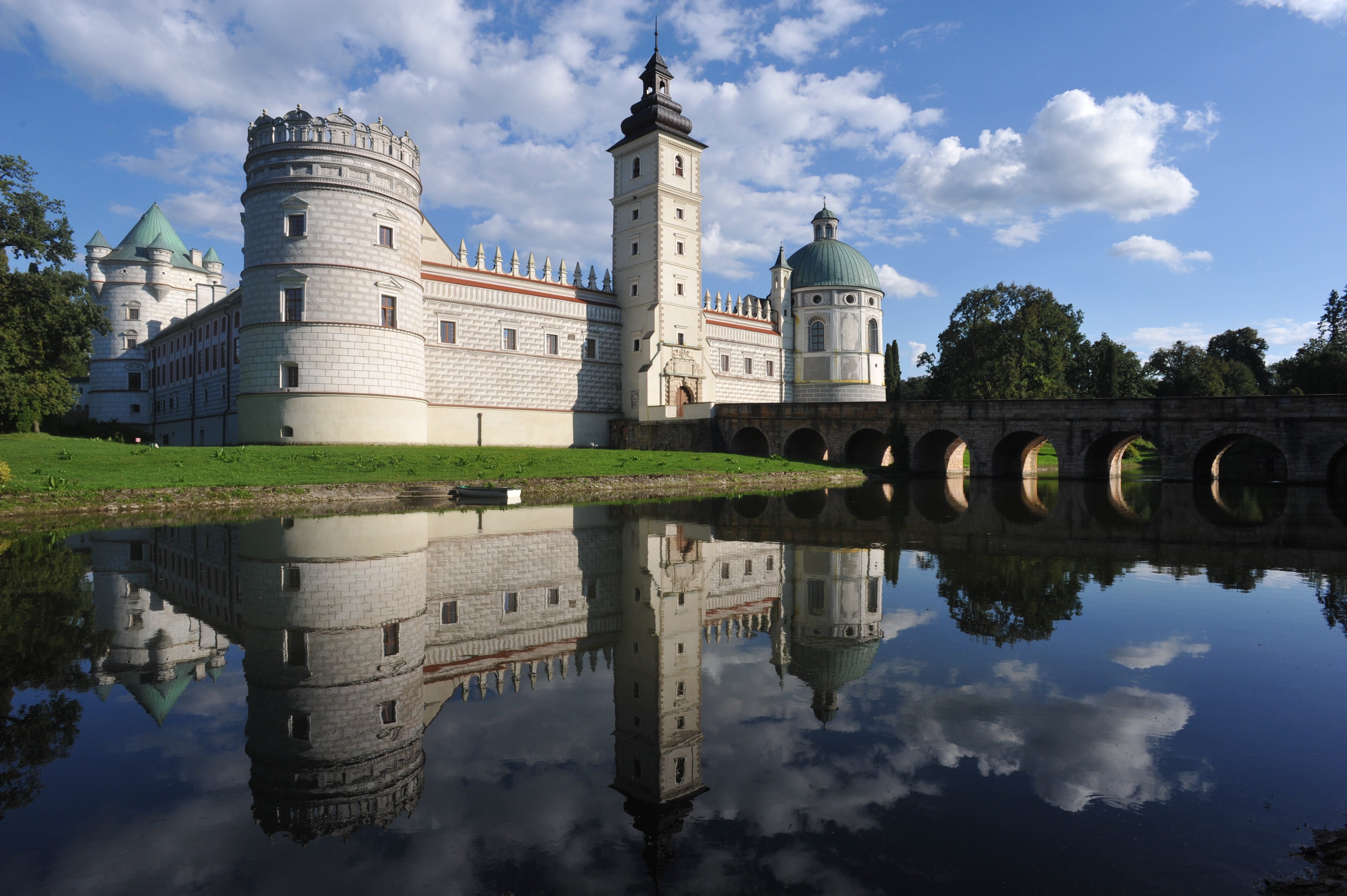 Krasiczyn-Castle,-western-side.jpg